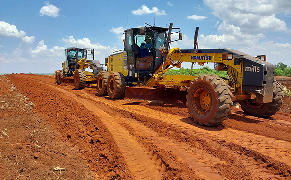 Principais máquinas de linha amarela utilizadas no segmento agrícola