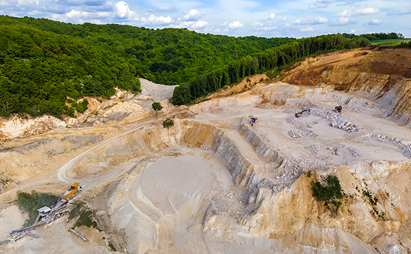 O papel da mineração em tecnologias para geração de energia limpa