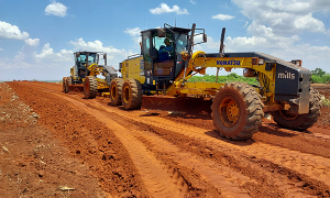 Principais máquinas de linha amarela utilizadas no segmento agrícola